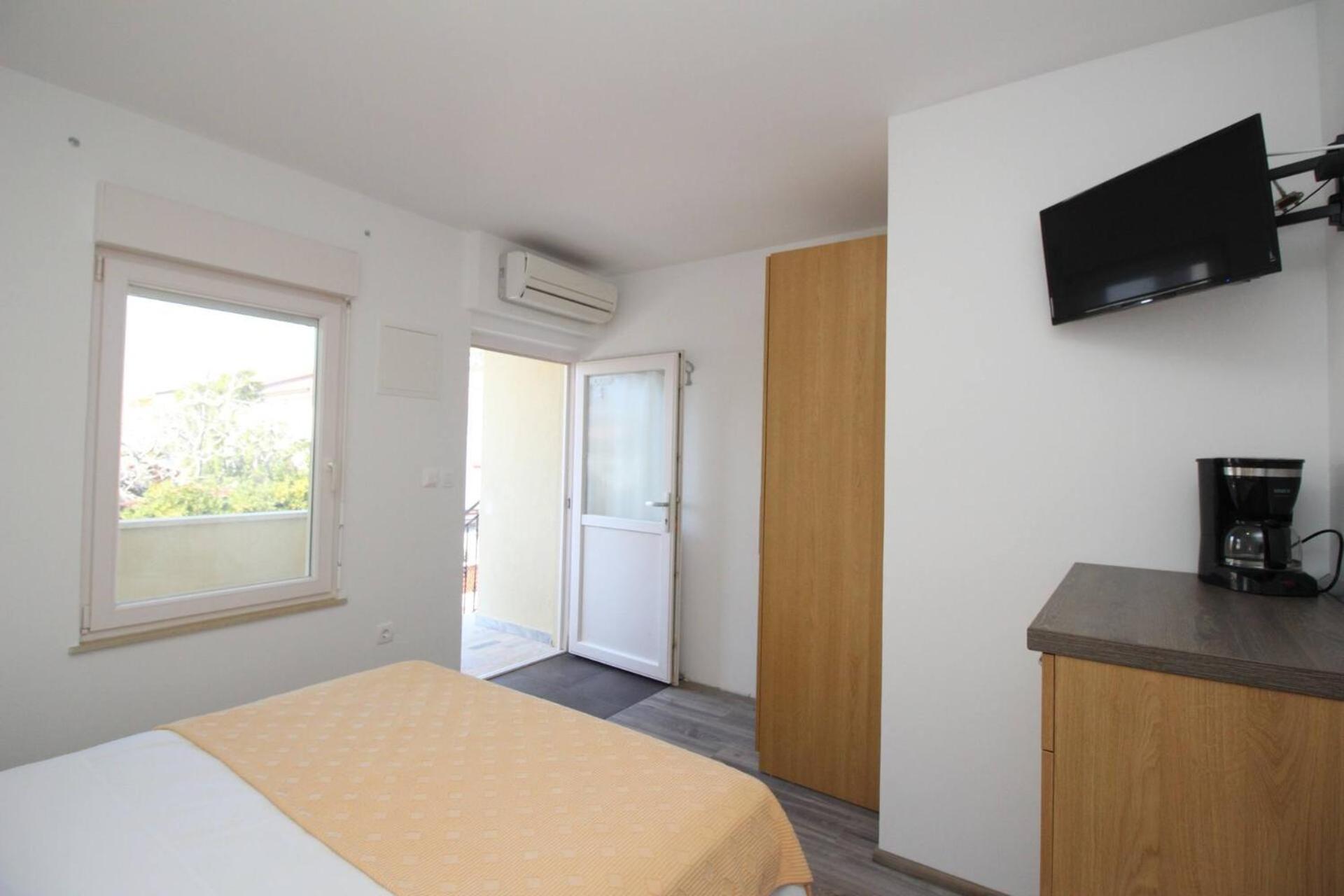 Apartments & Rooms Dekanic Baska  Ngoại thất bức ảnh
