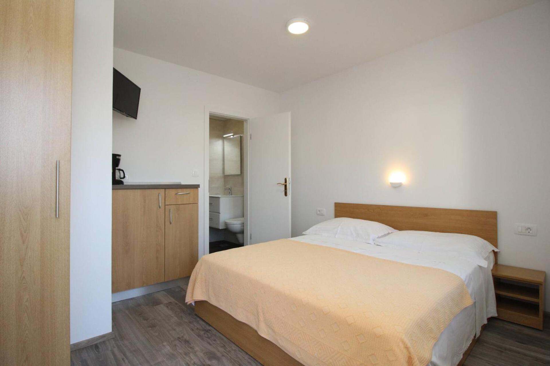 Apartments & Rooms Dekanic Baska  Ngoại thất bức ảnh