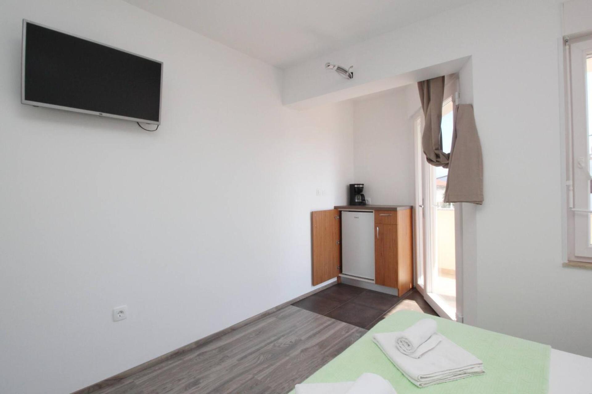 Apartments & Rooms Dekanic Baska  Ngoại thất bức ảnh