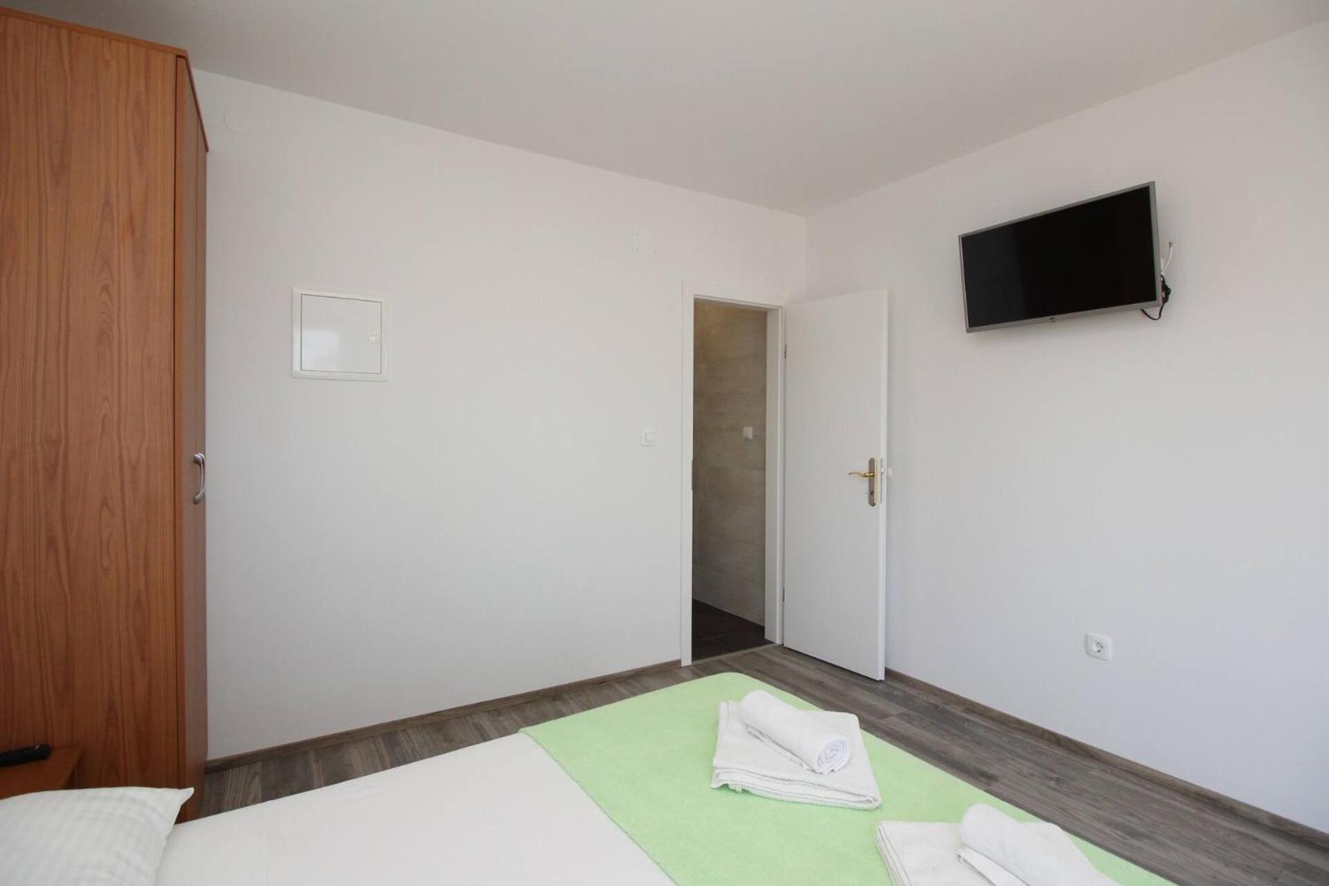 Apartments & Rooms Dekanic Baska  Ngoại thất bức ảnh