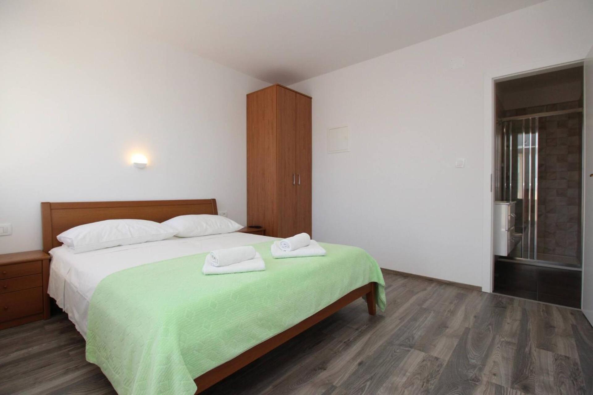 Apartments & Rooms Dekanic Baska  Ngoại thất bức ảnh